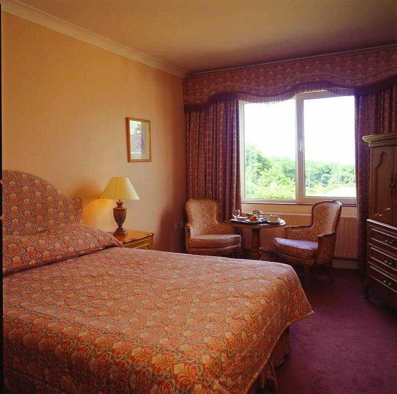 Deer Park Golf And Spa Dublin Room photo